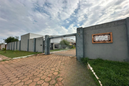 Casa à venda com 3 quartos, sendo 1 suíte,  no Centro, Ponta Porã, MS