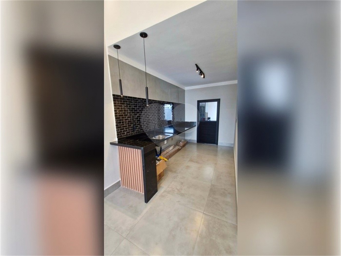 Casa à venda com 3 quartos, sendo 1 suíte, no condomínio Horto Florestal Villagio, Sorocaba - SP
