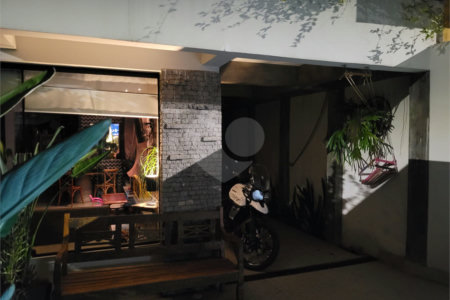 Casa à venda com 3 quartos, sendo 2 suítes, em Vila Mariana, São Paulo, SP