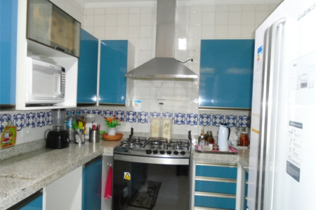 Casa Térrea à venda com 3 quartos, sendo 1 suíte,  em Alto da Boa Vista, São Paulo, SP