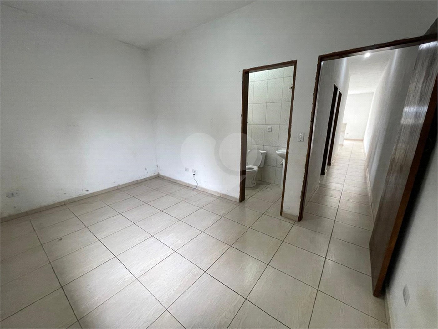 Sobrado à venda com 2 quartos, sendo 1 suíte, em Loteamento Jardim do Sol (mailasqui), São Roque, SP