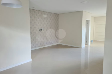 Casa à venda com 3 suítes no condomínio Reserva da Mata, Vinhedo - SP