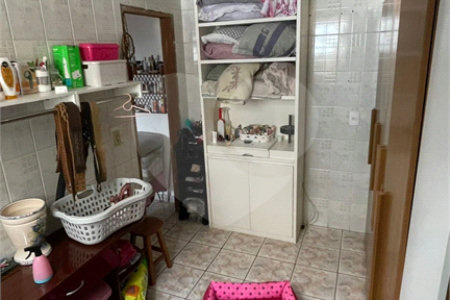 Sobrado à venda com 3 quartos em Jardim Laila, Embu das Artes, SP