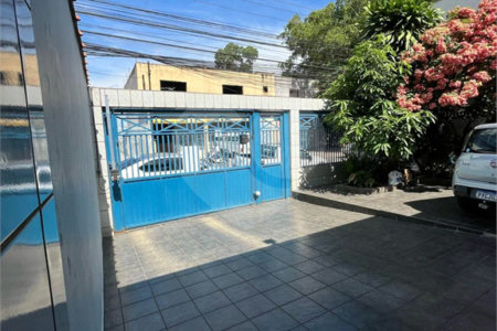 Casa à venda com 3 quartos, sendo 1 suíte,  em Jardim Casablanca, São Paulo, SP