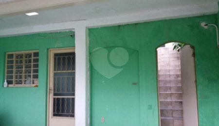 Sobrado à venda com 3 quartos, sendo 1 suíte,  em Jardim Maria Duarte, São Paulo, SP
