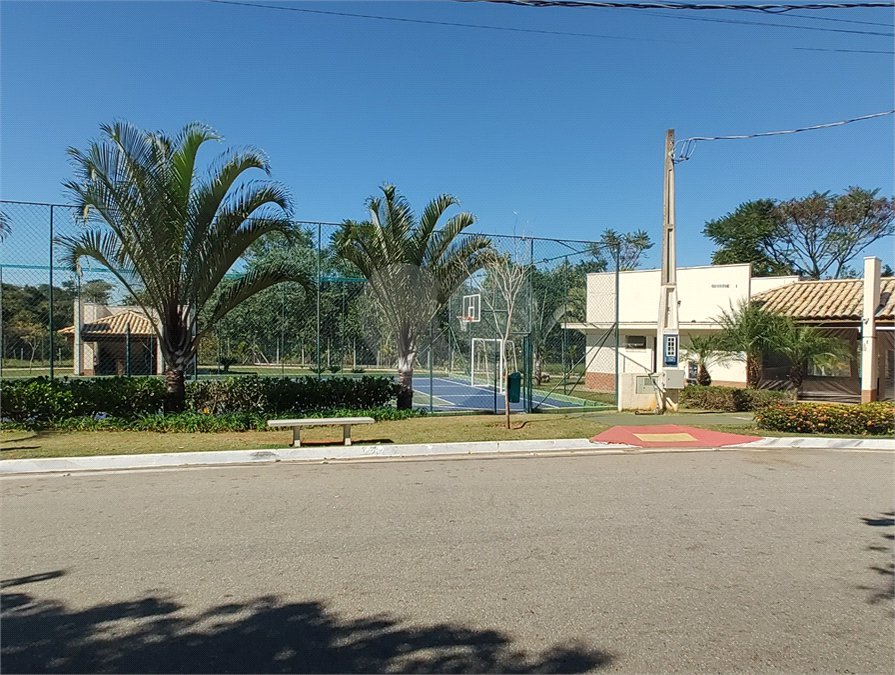 Casa à venda com 3 quartos, sendo 1 suíte,  no condomínio Terras de São Francisco, Sorocaba - SP