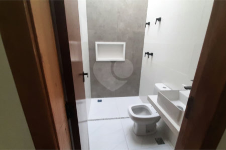 Sobrado à venda com 3 suítes em Vila Libanesa, São Paulo, SP