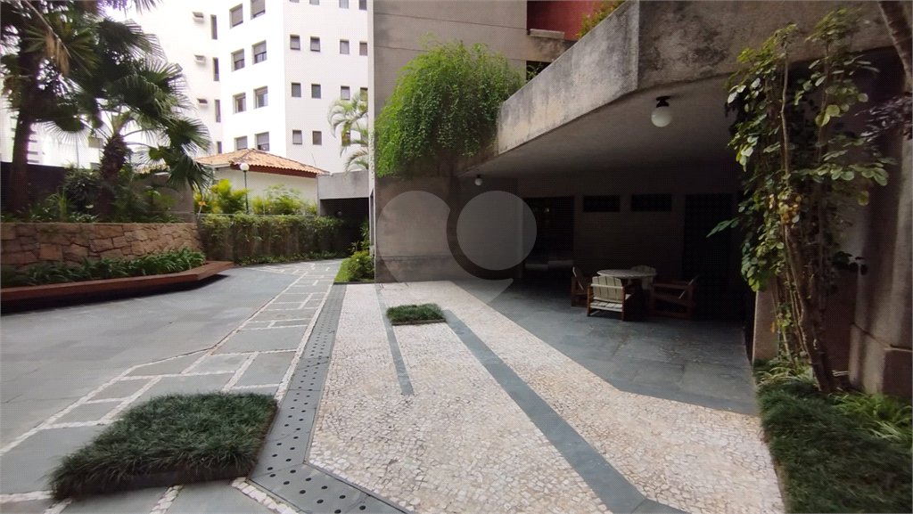 Duplex para alugar com 3 suítes em Real Parque, São Paulo, SP
