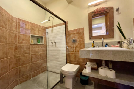 Casa à venda com 4 quartos, sendo 1 suíte, em Lagoa, Rio de Janeiro, RJ