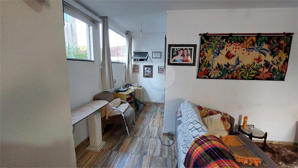 Casa à venda com 3 quartos, sendo 1 suíte,  em Vila Nivi, São Paulo, SP