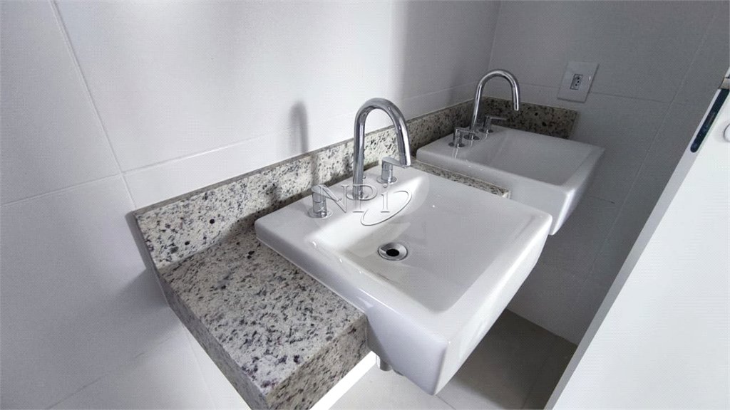 Apartamento à venda com 3 quartos, sendo 2 suítes,  em Moema, São Paulo, SP