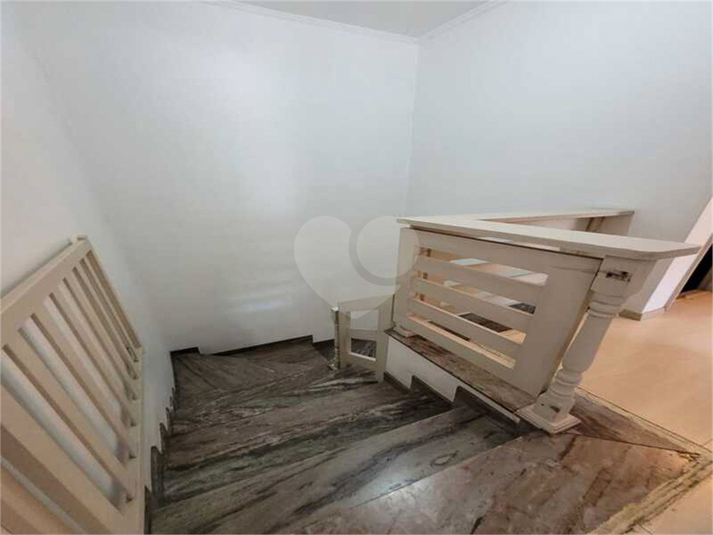 Sobrado à venda com 6 quartos, sendo 2 suítes, em Vila Romana, São Paulo, SP