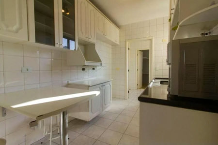 Apartamento à venda com 3 quartos, sendo 1 suíte,  em Vila Andrade, São Paulo, SP