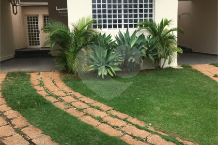 Sobrado à venda com 4 quartos, sendo 1 suíte, em Vila Rubens, Indaiatuba, SP