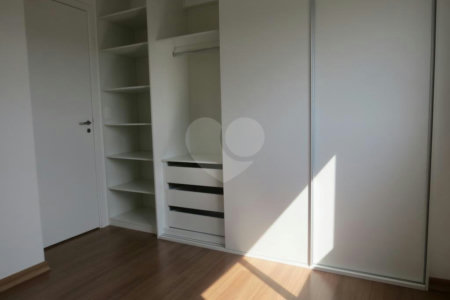 Apartamento à venda com 3 quartos, sendo 1 suíte, em Morumbi, São Paulo, SP