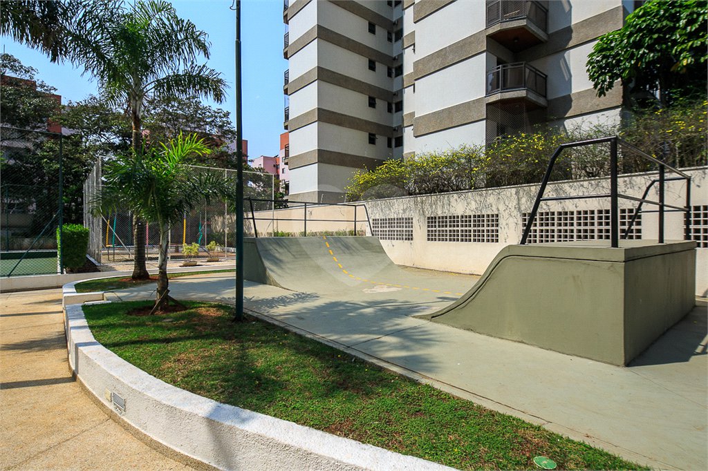 Apartamento à venda com 4 suítes em Vila Sofia, São Paulo, SP