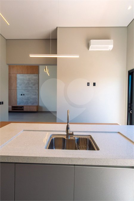 Casa à venda com 3 suítes no condomínio Residencial Dona Maria Candida, Indaiatuba - SP