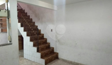 Sobrado à venda com 2 quartos em Tremembé, São Paulo, SP