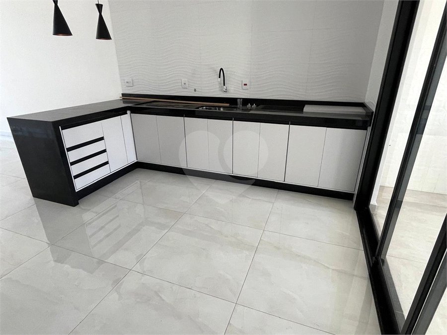 Casa à venda com 3 suítes no condomínio Campos do Conde I e II, Sorocaba - SP