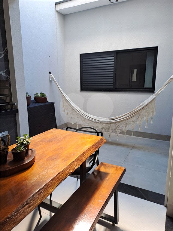 Casa à venda com 3 quartos, sendo 1 suíte, em Village Moutonnée, Salto, SP