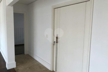 Apartamento à venda com 3 suítes em Vila Suzana, São Paulo, SP