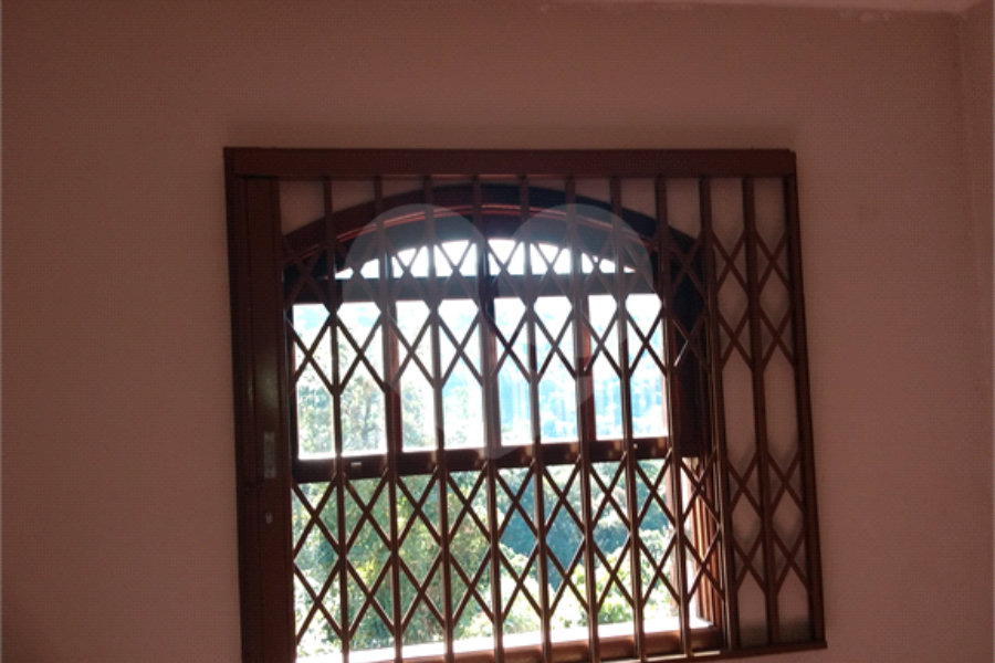 Sobrado à venda ou para alugar com 3 quartos, sendo 1 suíte, em Horto, São Paulo, SP