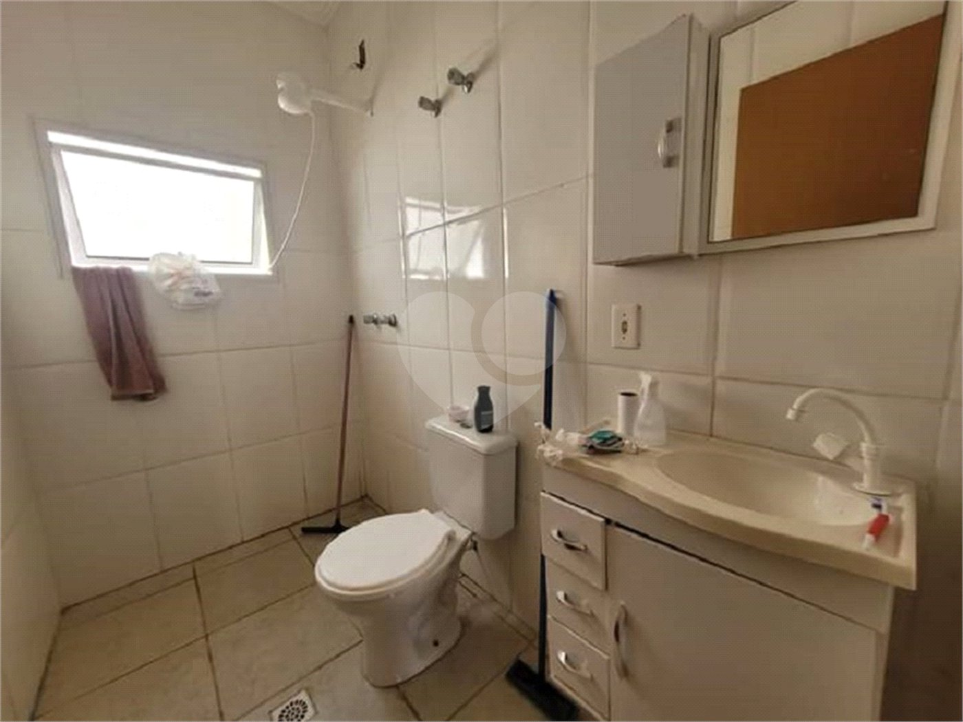 Sobrado à venda com 2 quartos no Centro, Pinhalzinho, SP