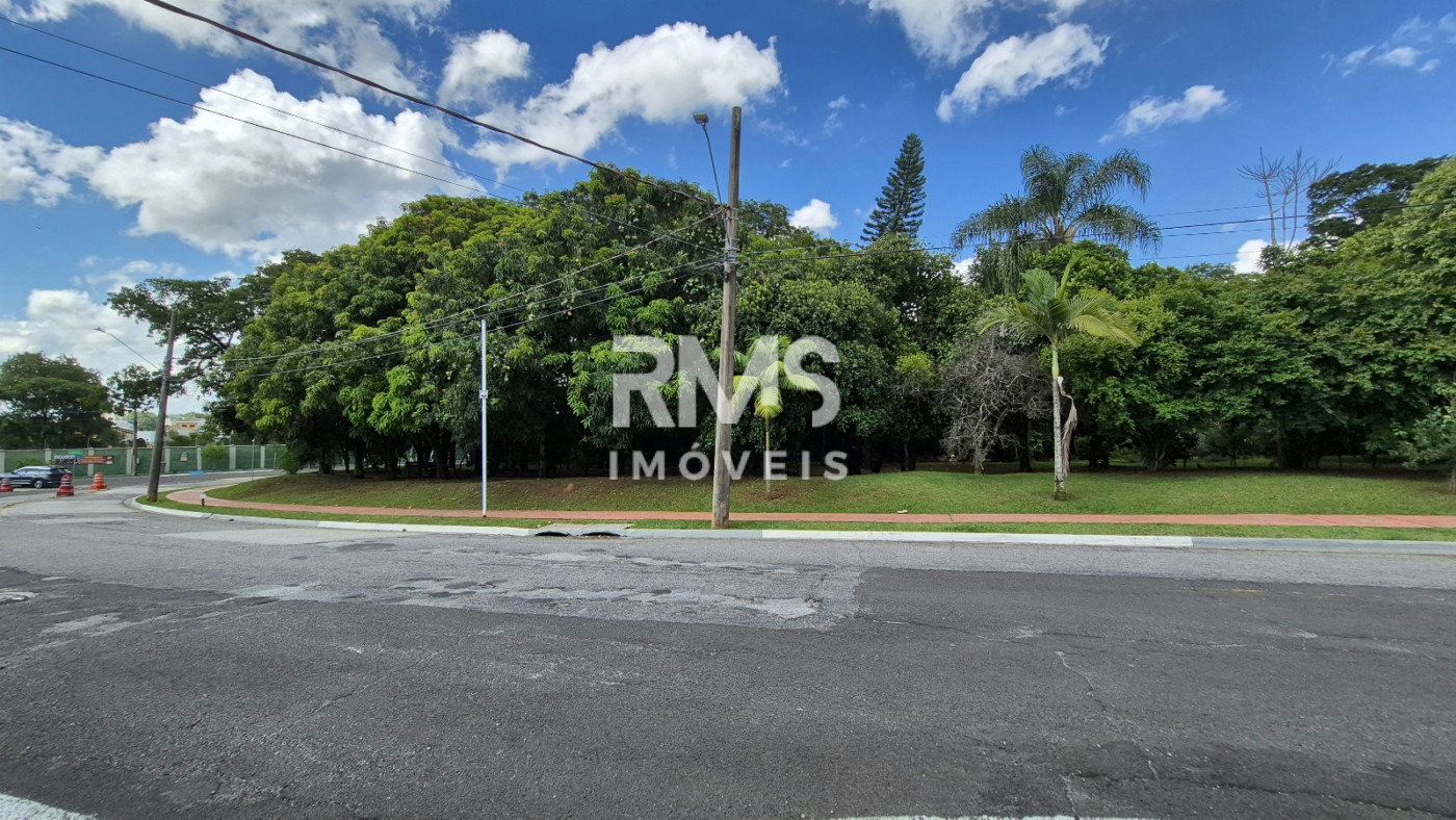 Casa à venda com 3 suítes no condomínio Granja Olga II, Sorocaba - SP