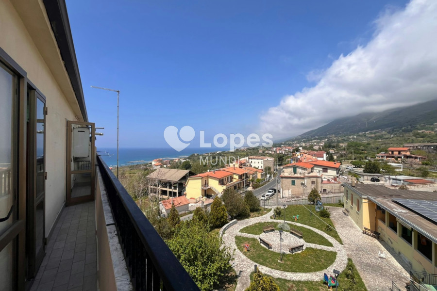 Apartamento com 2 quartos à venda em San Lucido, Itália – Vista para o mar e perto da praia
