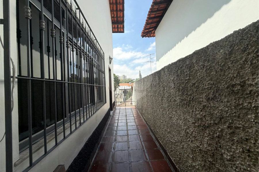 Sobrado à venda com 3 quartos em Horto Florestal, São Paulo, SP