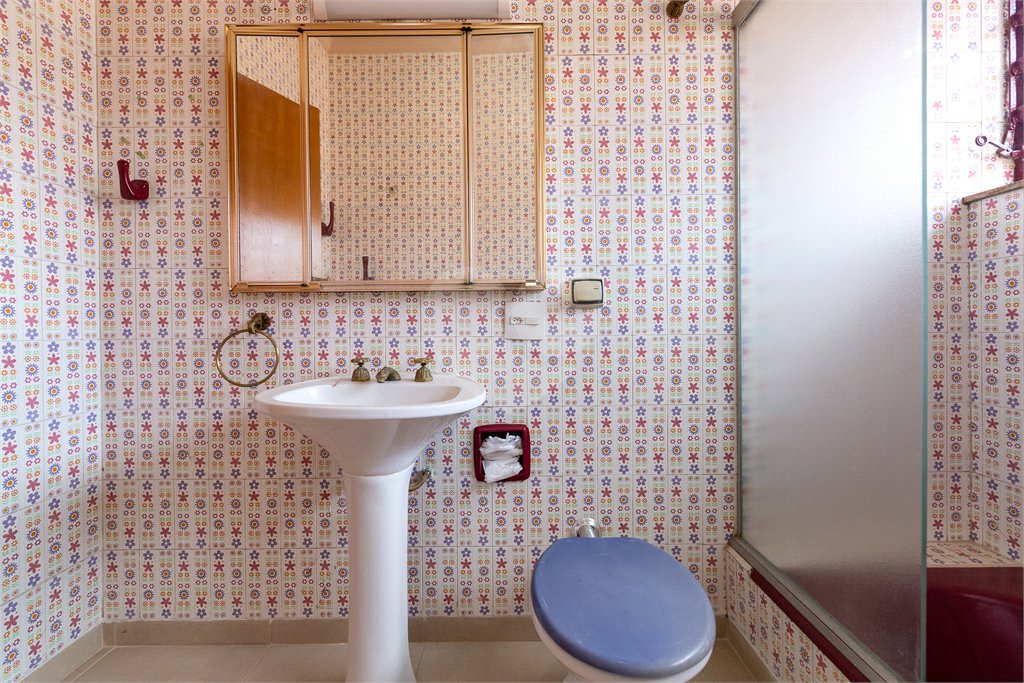 Casa à venda com 4 quartos, sendo 2 suítes, em Perdizes, São Paulo, SP