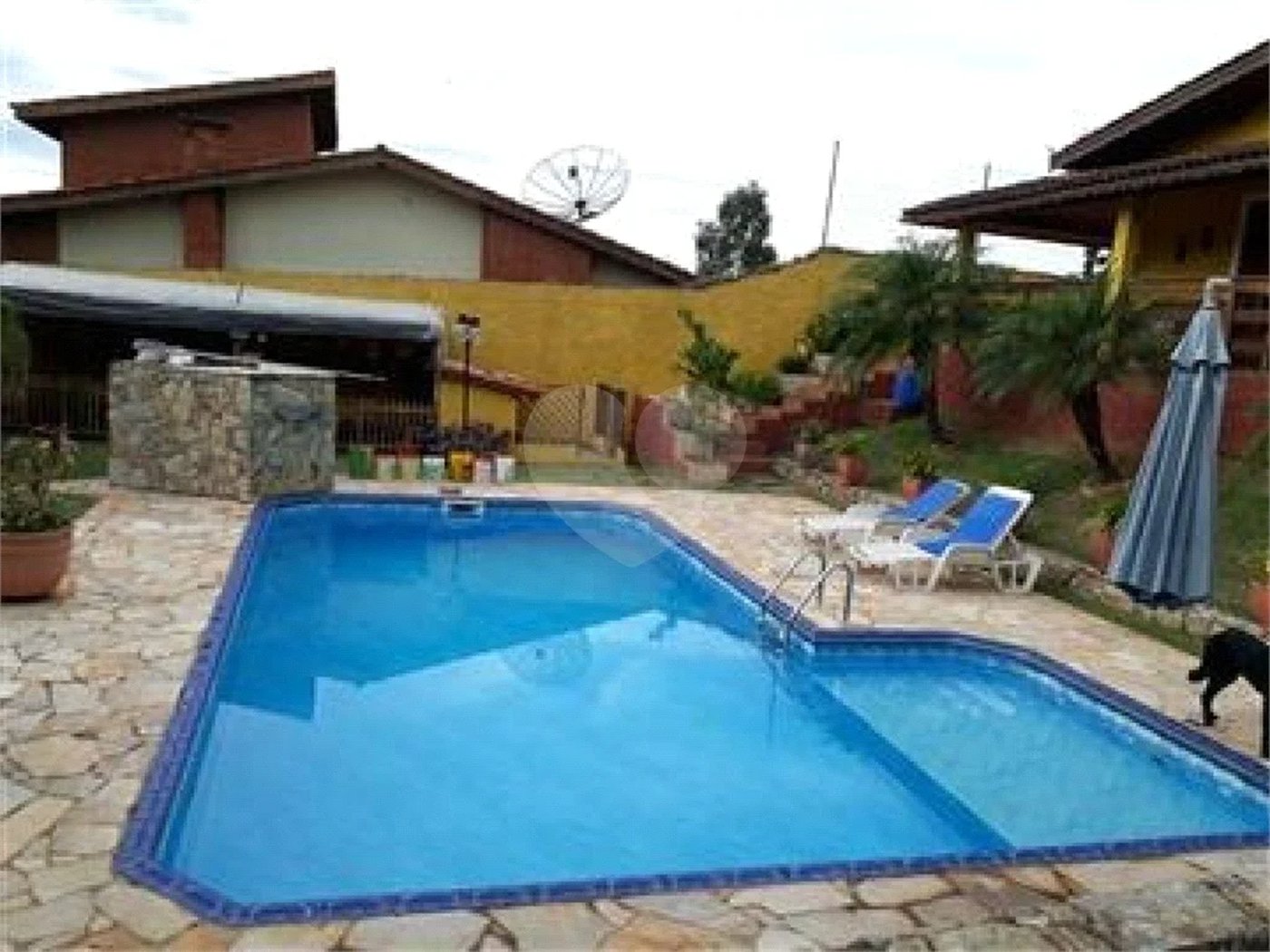 Casa à venda com 3 suítes em Estância Santa Maria do Laranjal, Atibaia, SP