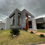 Casa para venda no condomínio de alto padrão Damha III,