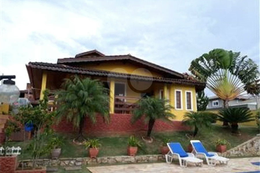 Casa à venda com 3 suítes em Estância Santa Maria do Laranjal, Atibaia, SP