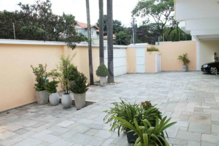 Casa Térrea à venda ou para alugar com 3 suítes em Brooklin Velho, São Paulo, SP