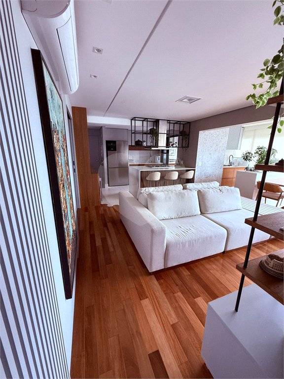 Apartamento à venda com 3 quartos, sendo 1 suíte, em Vila Mariana, São Paulo, SP