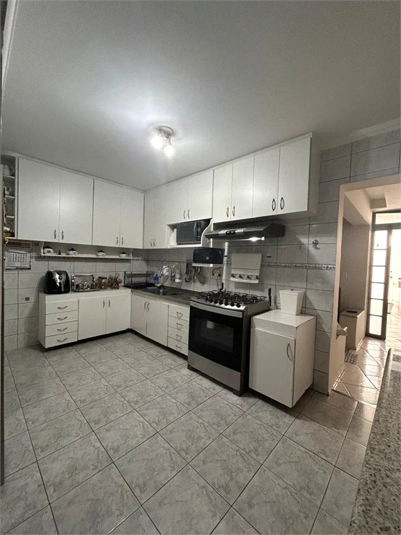 Sobrado à venda com 3 quartos, sendo 1 suíte, em Jardim Jussara, São Paulo, SP
