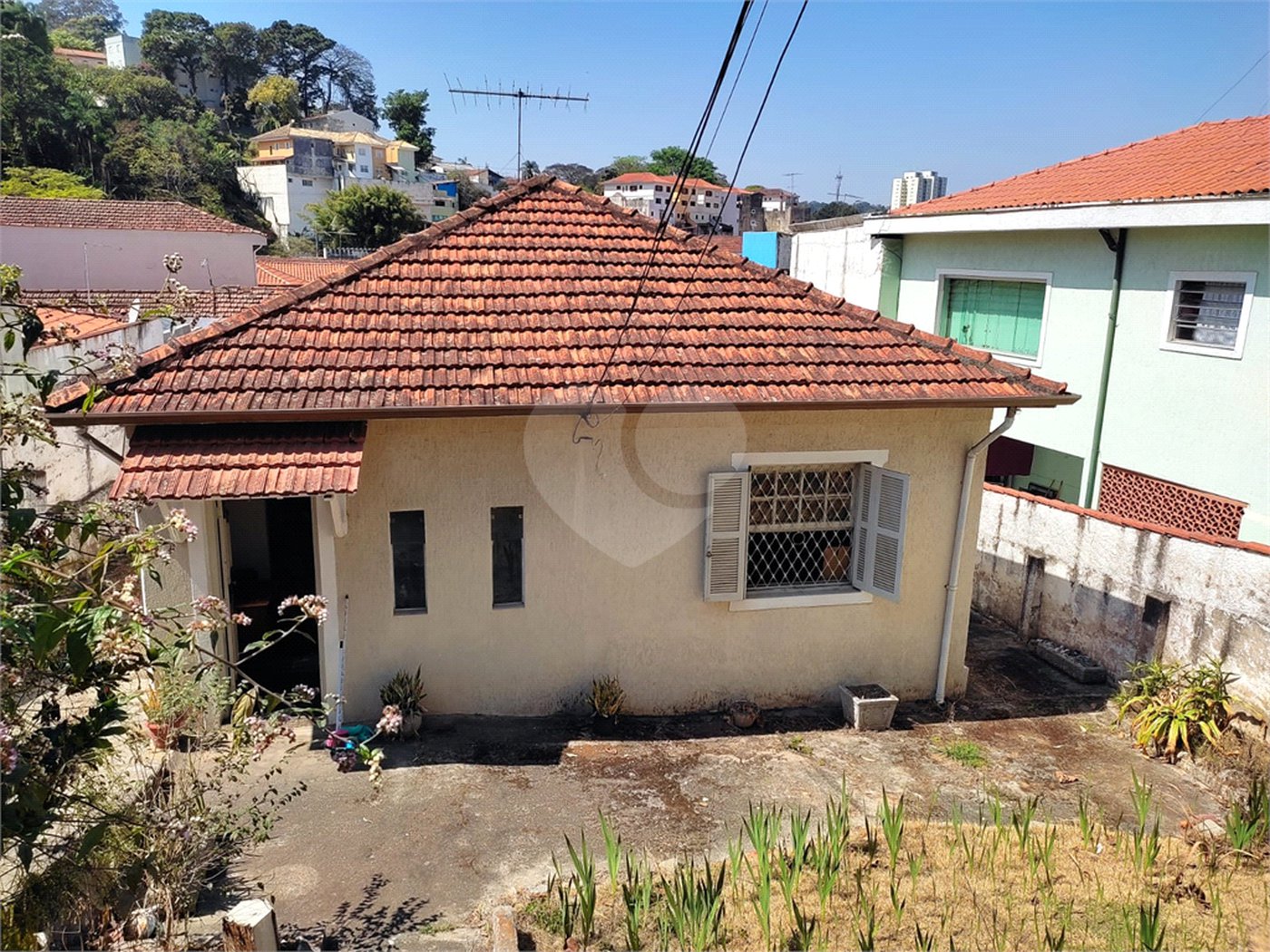 Casa Térrea à venda com 3 quartos em Horto, São Paulo, SP