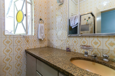 Casa à venda com 3 quartos, sendo 1 suíte, em Mirandópolis, São Paulo, SP