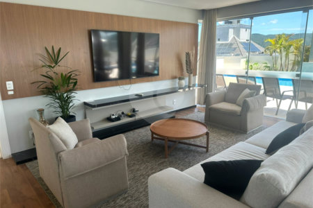 Apartamento à venda ou para alugar com 2 suítes em Itacorubi, Florianópolis, SC