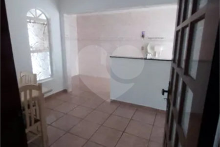 Casa à venda com 3 quartos, sendo 2 suítes,  em Conjunto Residencial Trinta e Um de Março, São José dos Campos, SP