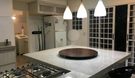 Casa de Vila à venda com 4 quartos, sendo 2 suítes,  em Planalto Paulista, São Paulo, SP