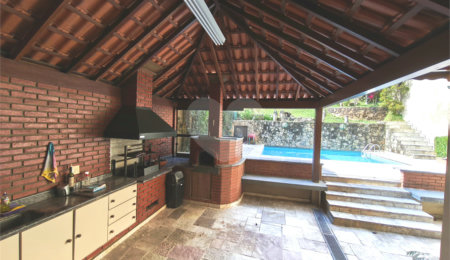 Casa à venda com 3 suítes no condomínio Jd Itatinga, São Paulo - SP
