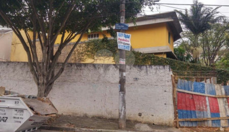 Sobrado à venda com 3 quartos, sendo 1 suíte,  em Jardim Franca, São Paulo, SP