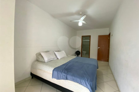 Apartamento à venda com 2 quartos, sendo 1 suíte, em Guilhermina, Praia Grande, SP