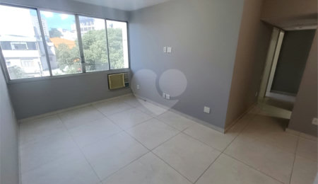 Apartamento à venda com 3 quartos, sendo 1 suíte,  em Rio Comprido, Rio de Janeiro, RJ