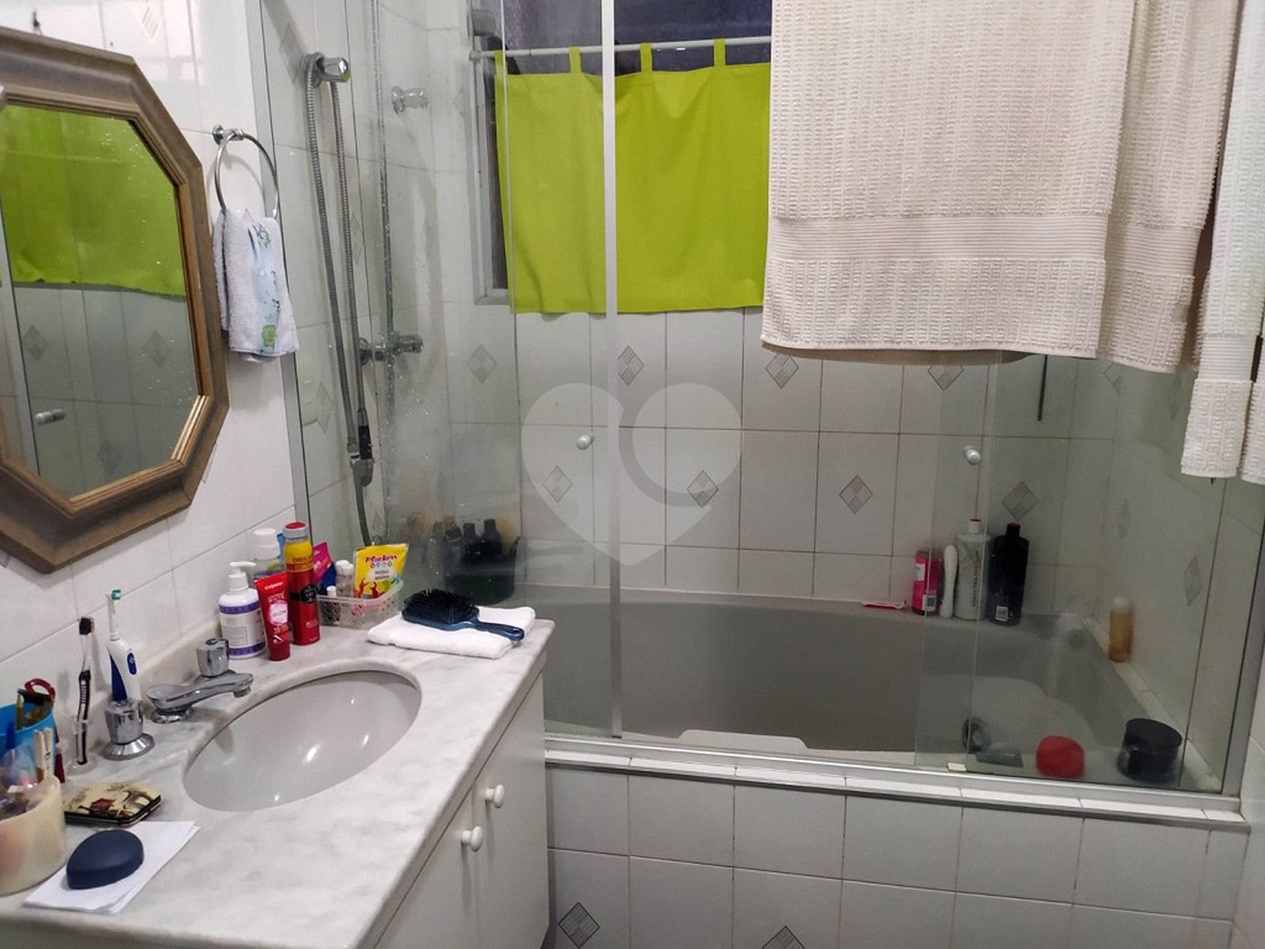 Sobrado à venda com 4 quartos, sendo 2 suítes, em Vila Paulicéia, São Paulo, SP