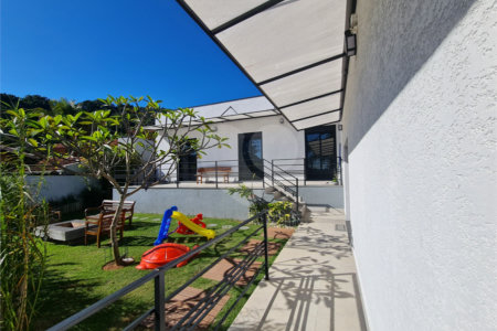 Casa com 4 dormitórios à venda, 214 m² por R$ 1.890.000 - Parque Arco Iris - Atibaia/SP