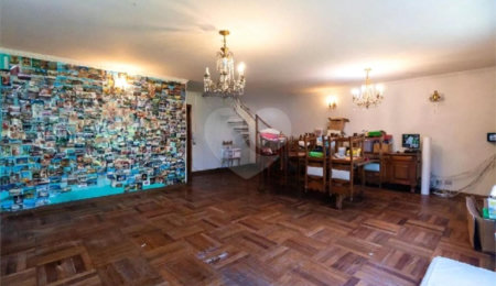 Sobrado à venda com 4 quartos, sendo 1 suíte,  em Jabaquara, São Paulo, SP