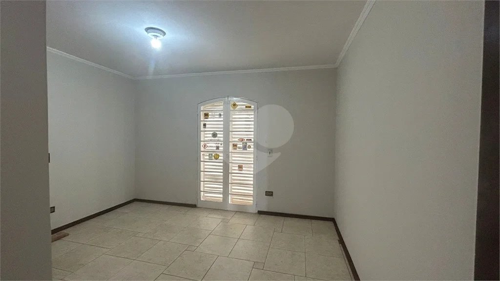 Venda Casa com 4 Dormitórios no Parque Santa Cecília